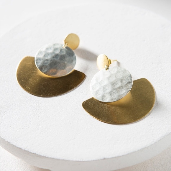 MATR Boomie Necklace & Earrings Set - Picture 3 of 4